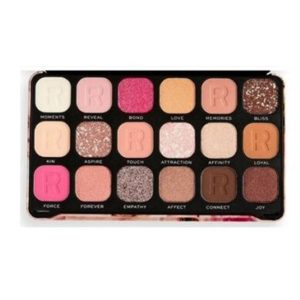 پالت سایه فوراور فلاولس ایفنتی رولوشن ‍Revolution Forever Flawless Affinity